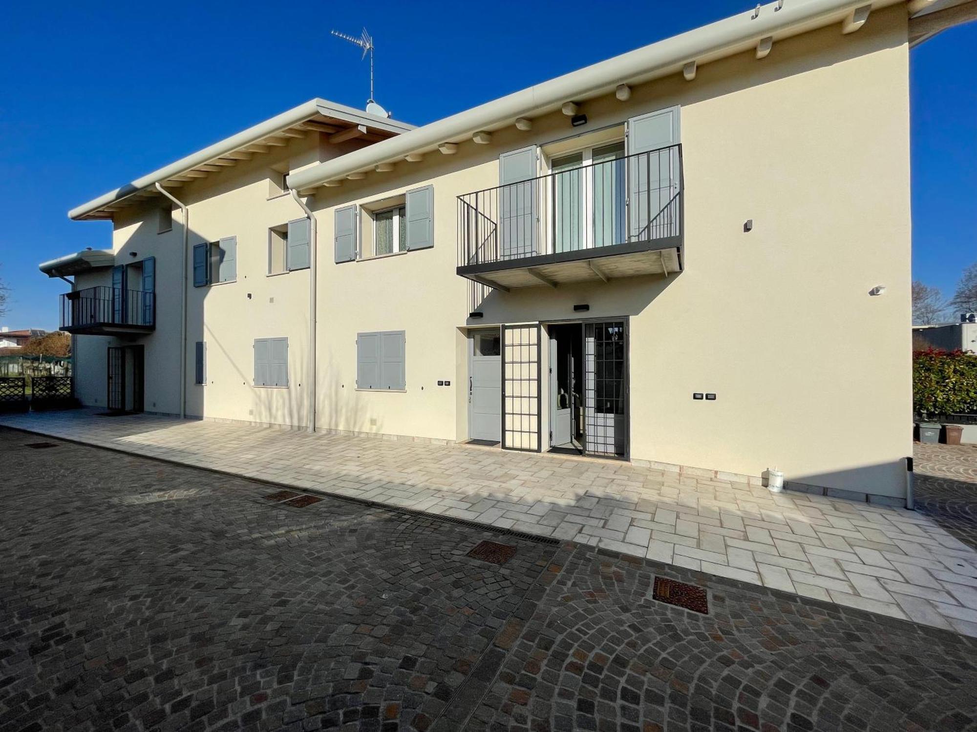 Piccola Corte Duplex Udine Exterior foto